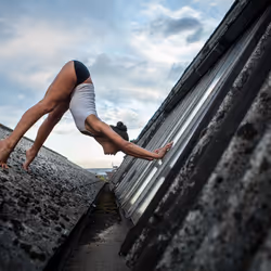 94745967520971096604057728122660795152210802931068623242205408376499891863553