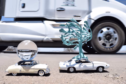 Item #4037616324694542329304373022523620429974010052352305134780993896761197068289 Media