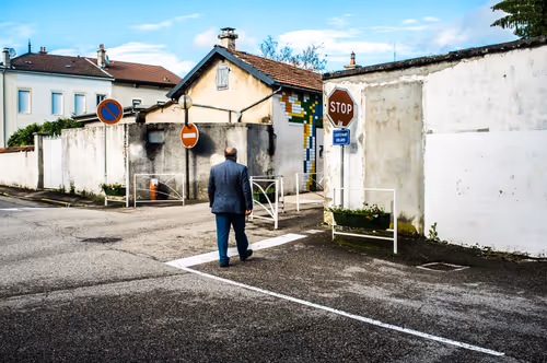 Item #88837150709499798352031986971363165703044907958800399059978422726021923995649 Media