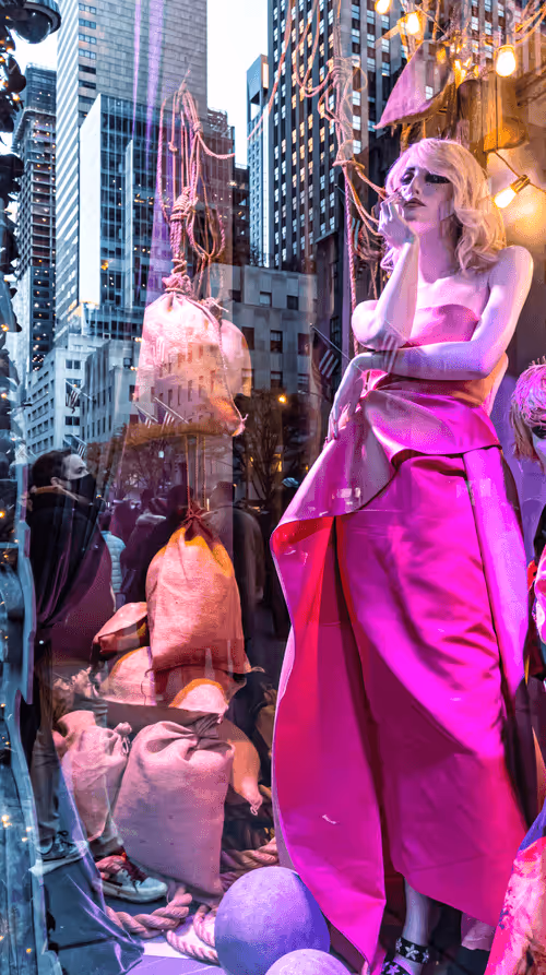 Item #1329906673436554735741479762689004721964883825291971096983776513874152390657 Media