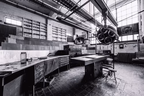 Item #10476208371703460535276576839065665727776608392811958092550952993203226148865 Media