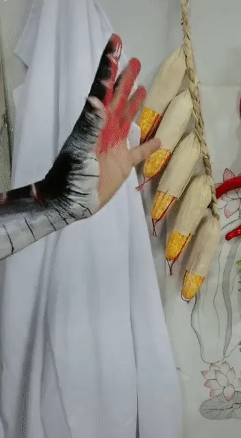 Item #98297886293652092657371597788592247398680073041274723207675993303350167732225 Media