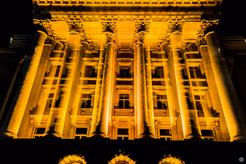 Item #85467693405940147672262575917191893543138067804729849030797599868861707976705 Media