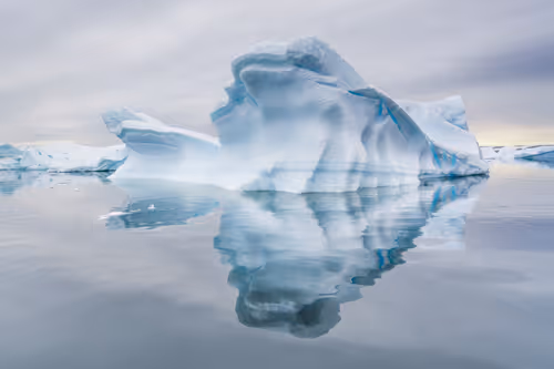 Item #41168216075356421475418355440995855194174491926388925330776099979742318428161 Media