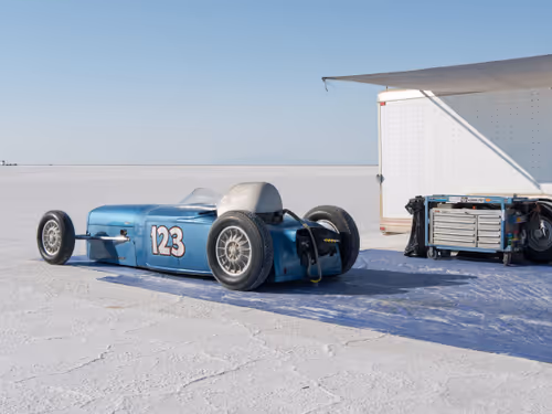 Item #77612435889549989959633814934000977317248207544468655990569008347805625876481 Media