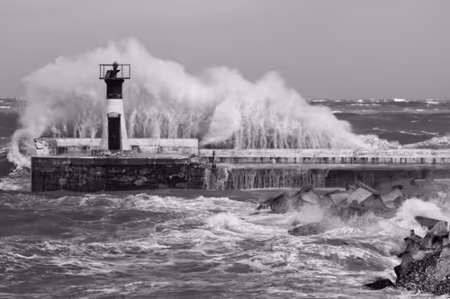 Item #9465970919991825070381387110769562952088497977437425311300914660314793902081 Media