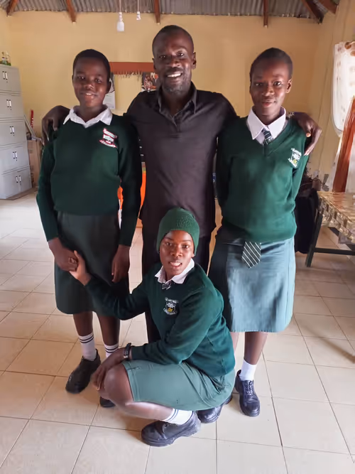 Item #94540594873627566214253693638695074369245433436911139179040268540460090261505 Media