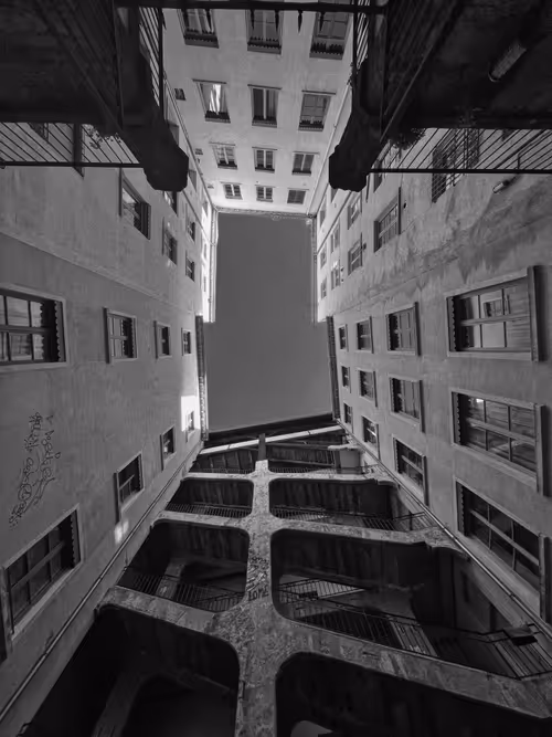 Item #54196051362843104398711237730355600344400507193061210800263978109316513136641 Media