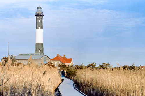 Item #18212404413895954310919358682195627458046882463252365268234032125407295176705 Media