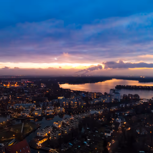 Item #103686277115178527412315898511256896200639863012682764514094226645286771490817 Media