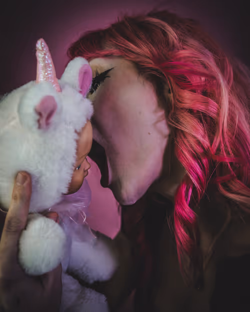 Item #8991158009075691006233407383159107478392211562958348047534999683648859406337 Media