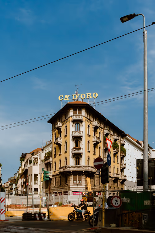 Item #45245954561739250647721297231397512512002936420470278914475867032348618915851 Media