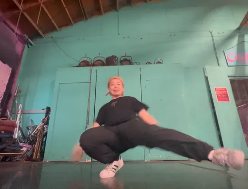 Item #60598135103028721630154546076399586844504069606821202595237298556160574488577 Media