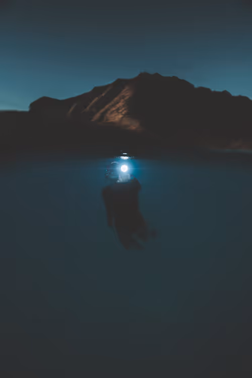 Item #78064220502355505726869985793984720926867023015257308531581829151605389262849 Media