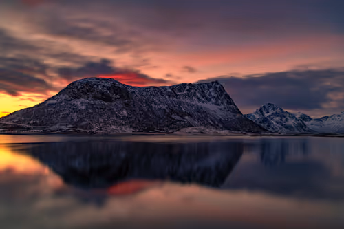 Item #70651564434180574556294947665186140658635151001431395865456628565192485109761 Media