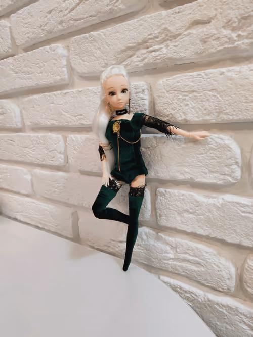 Item #11961321273315843393117217889358814831628969918437034624585432500616514502657 Media