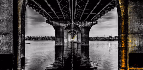 Item #20976301758881134831989222665278936219784108903075361536191037522742276521985 Media