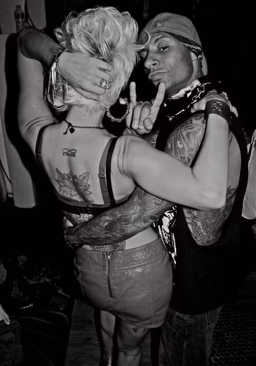 Item #40449787652065743018640773044495240111019622512701765753694832557450116202497 Media