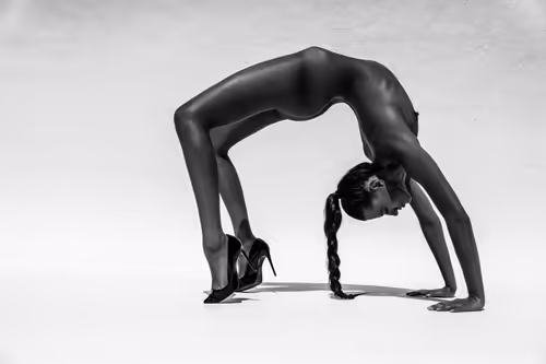 Item #10633067303586655002322856330995960542814447991305155066433384172153796034561 Media