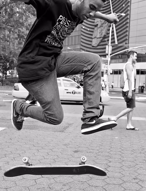 Item #40449787652065743018640773044495240111019622512701765753694833053329860329473 Media