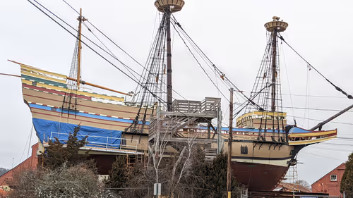 Item #7761179830358990852710235487119970468953843063900324972768669361502259511297 Media