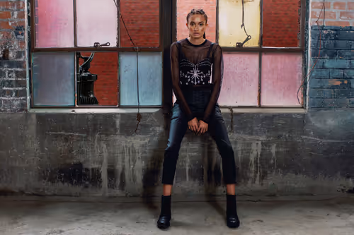 Item #33236787763217708342919222781243966948826308634410916301259422269625707003905 Media