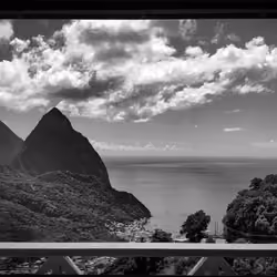 Pitons: Monochrome