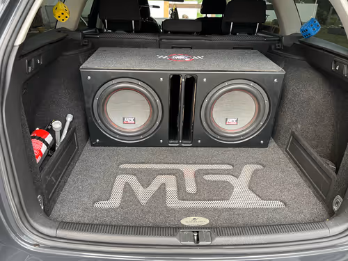 Item #54690686561670091774995970260623523435067145975243139258600273741196291998196 Media