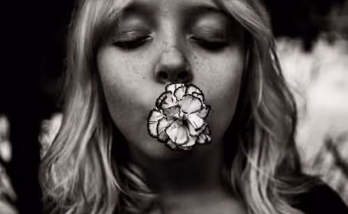 Item #107338736840495903892700830333162816701828415005499690242546380915405855129601 Media