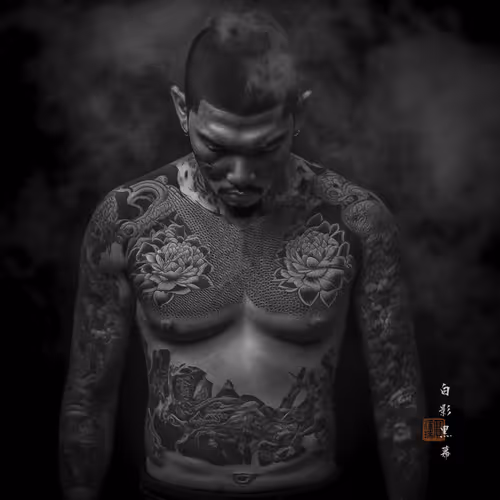 Item #25573978224658262665972962704088248343530763356881376954458529746252860489828 Media