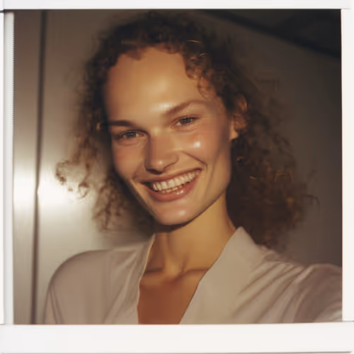 Item #108951639536136989956324397446090020069885128263545688050213736647630264467461 Media