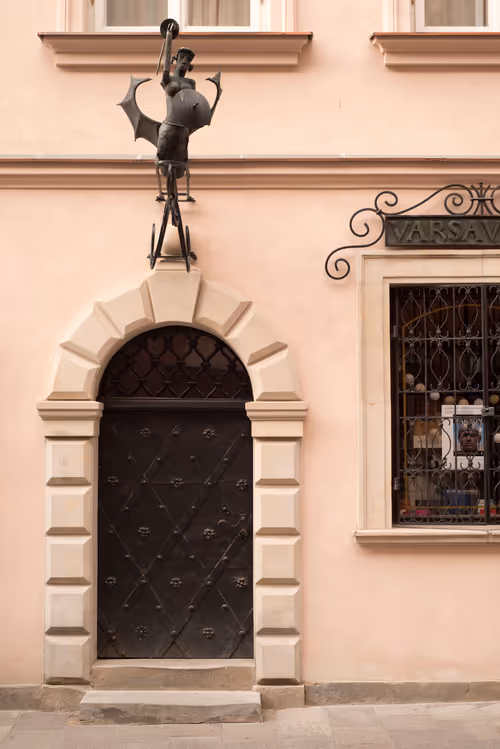 Item #77261116548373960202883784970939198987820603276791963726352965960427190091777 Media