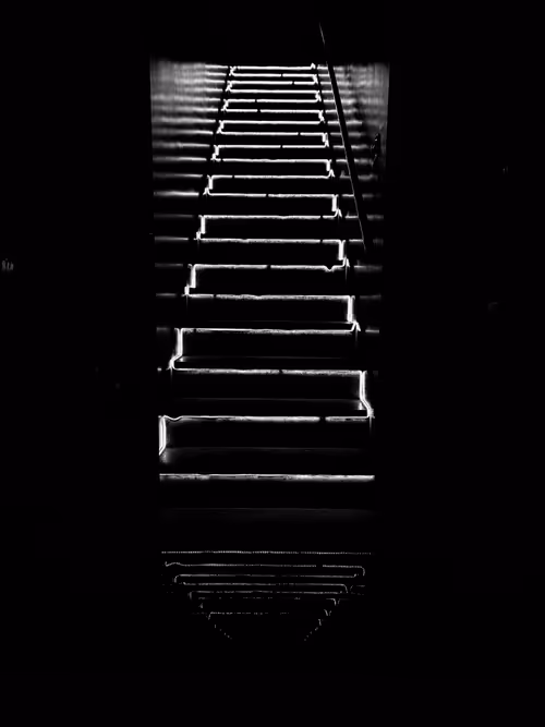 Item #72348564083927579296294709524659638774248671512302450229374812336527719268353 Media