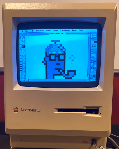 Item #71726801684445447248434831932165511436649228798238682159683429470826800349185 Media