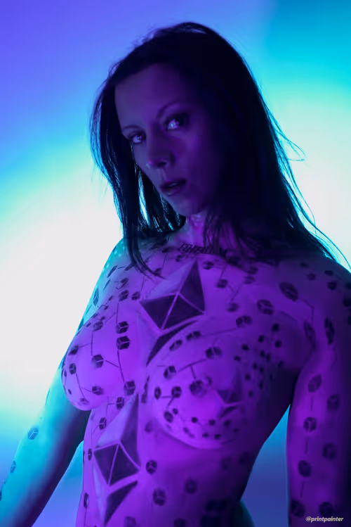 Item #87048211829809706714659806688928514865586631504059672754933139021911539318785 Media