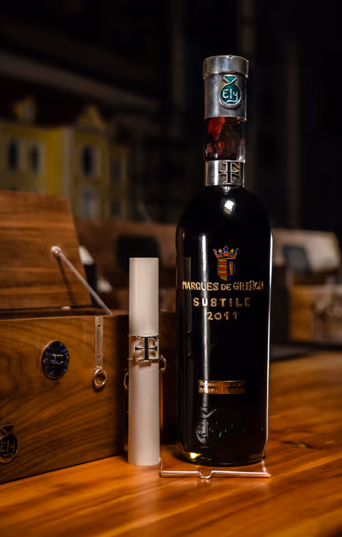 Item #61142987223306314851018529612253001936636145446360791377552957345676243501057 Media