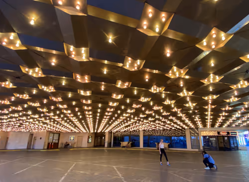 Item #48586363759381503143042118242978001323751418884239391505407157716792085839873 Media