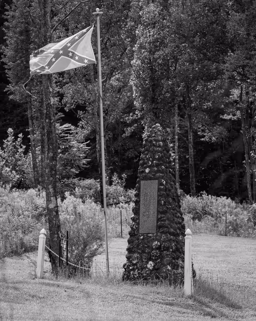 Item #10691109686083431502166818963425883962656955232587770388242978748177408065537 Media