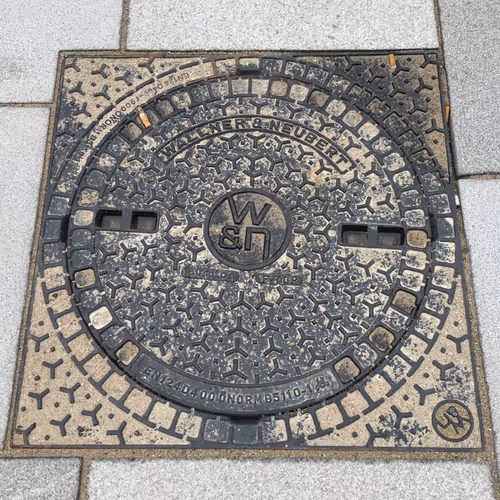 Item #50664749162083291389798367722270845779939923828333523932352926913610930716673 Media