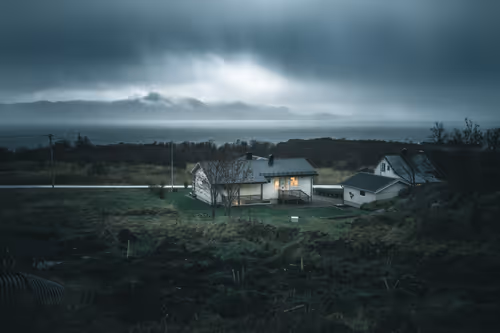 Item #63134945294261859625177552331781938641917245497609761794332943221404320399361 Media