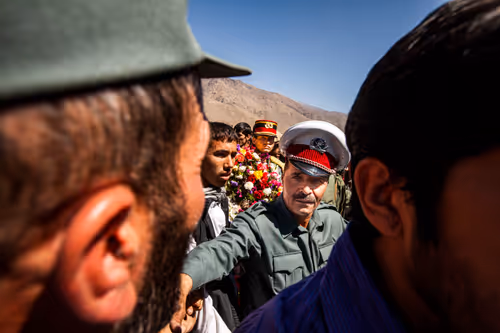 Item #5606426941725502535038272761259107725542531596447892324367451144138690396161 Media