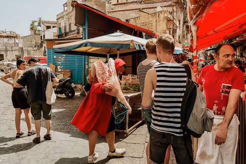 Item #45245954561739250647721297231397512512002936420470278914475867031249107288075 Media