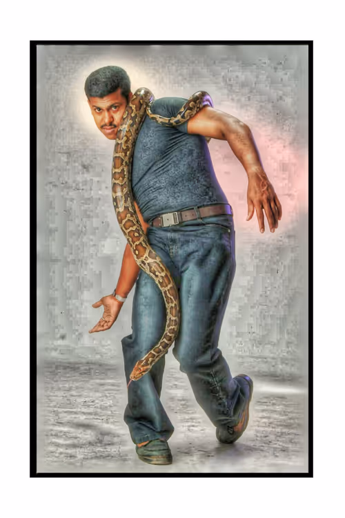 Item #44893761589081647640796247362324493883362712989984067389455319903801742196737 Media