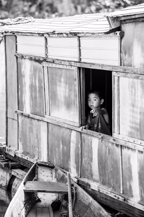 Item #84834639463328091260484975677994672960317612935287513554023818004665215221761 Media