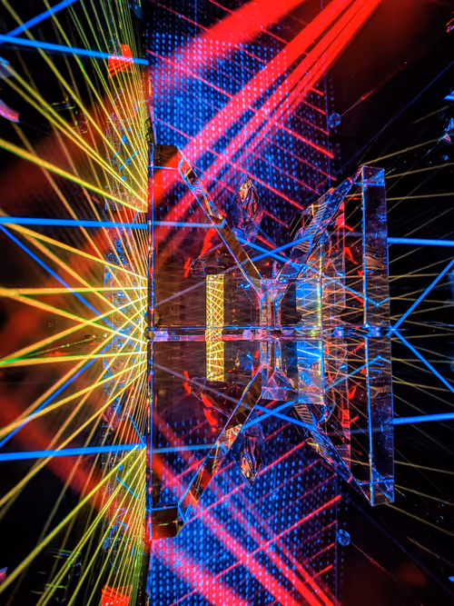 Item #96411404270411630011805465829937472202791055188445154106171930276592787390465 Media