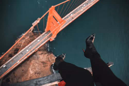 Flight Club : An Aerial Experience by Misshattan