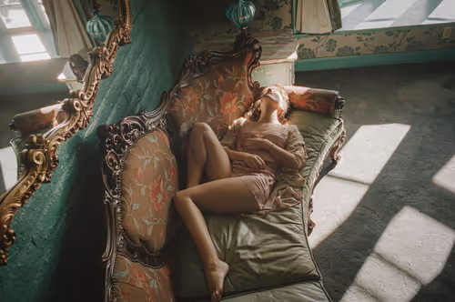 Item #107431263592480299811499235302818049319062692943160370239942642538539688919041 Media