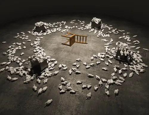 Item #109930521762467791164458103977986935459034603063670604833764394908414128422913 Media