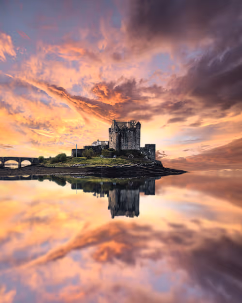 Item #81572442213939252959191260910435432833939058605196789415419147554602398777345 Media