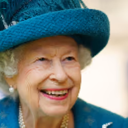 Queen 16